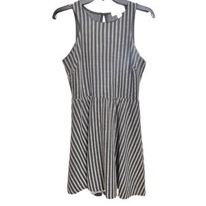 Francesca’s Black & White Sleeveless Dress